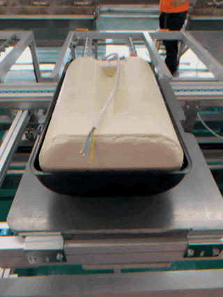 DM_20250620165442_004.GIF